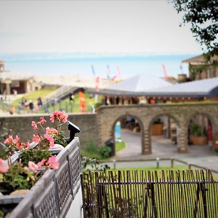 沃辛Warwick House - Stunning House With Terrace And Sea Views, Sleeps 11别墅 外观 照片