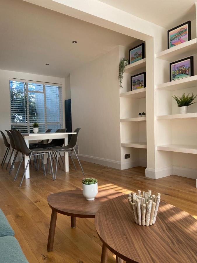 沃辛Warwick House - Stunning House With Terrace And Sea Views, Sleeps 11别墅 外观 照片
