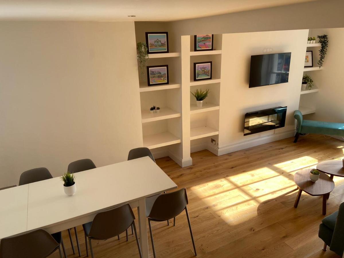 沃辛Warwick House - Stunning House With Terrace And Sea Views, Sleeps 11别墅 外观 照片