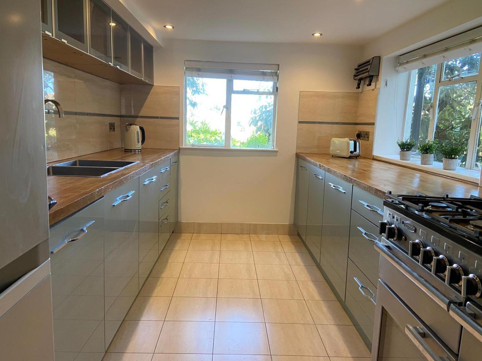 沃辛Warwick House - Stunning House With Terrace And Sea Views, Sleeps 11别墅 客房 照片